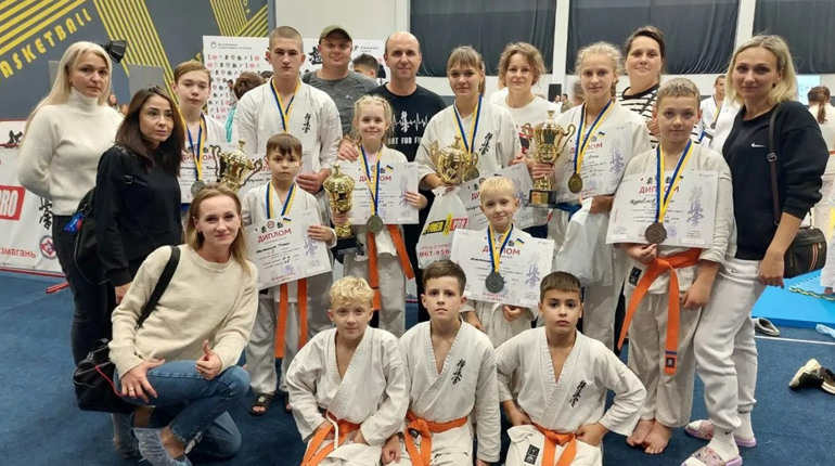 Первомайські каратисти перемогли в чемпіонаті України: тепер готуються на світові змагання