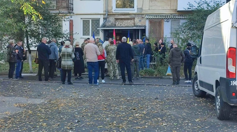 У Херсоні попрощалися зі старшим солдатом Олексієм Люціусом, уродженцем Іванівки