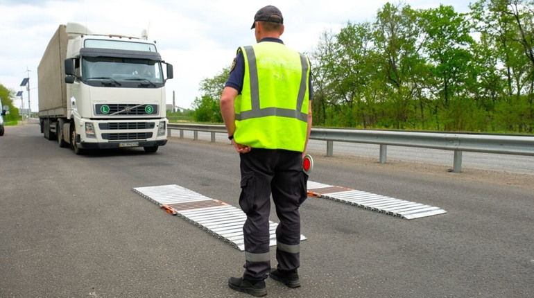 На Чернігівщині борються з перевантаженим транспортом: як карають порушників