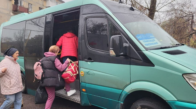 Примусова евакуація дітей з Торецька: в суботу 4 листопада можна безоплатно виїхати до Дніпра