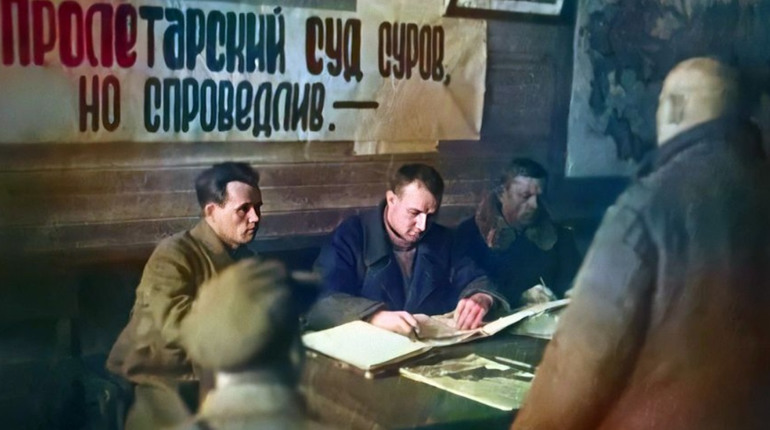 На окупованій Луганщині запроваджують путінське "правосуддя". Росія створює "військові суди"