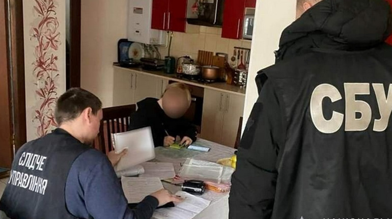 У Первомайську судитимуть псевдоволонтерку. Розслідування завершене