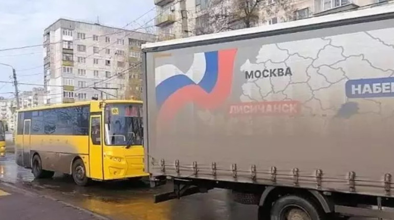 "Нічого немає". Окупована Луганщина на порозі гумкатастрофи - в містах закінчилася гуманітарка з РФ