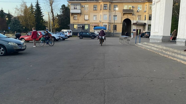 Робота в Жовтих Водах: нові вакансії від центру зайнятості та сайтів пошуку роботи