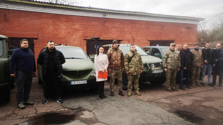 Громади Ніжинського району долучились до придбання автомобілів та оснащення для ЗСУ