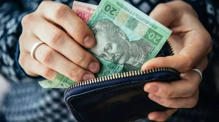 Чому деяким ВПО скасували виплати на проживання: нові умови призначення допомоги, які варто знати