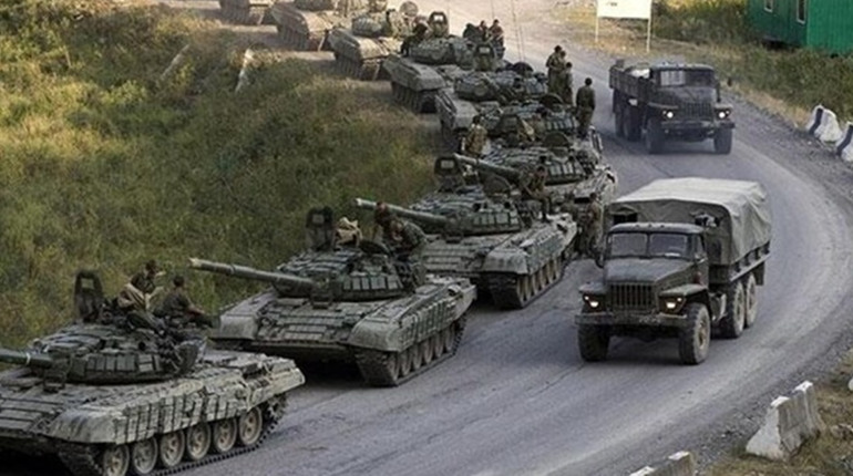 З Криму через Генічеськ росіяни підтягують техніку на лінію фронту