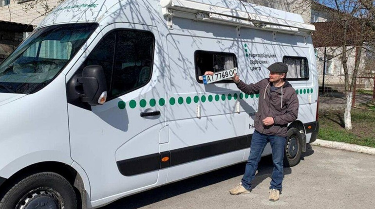 Коли в листопаді чекати в Долинській спеціалістів сервісного центру МВС