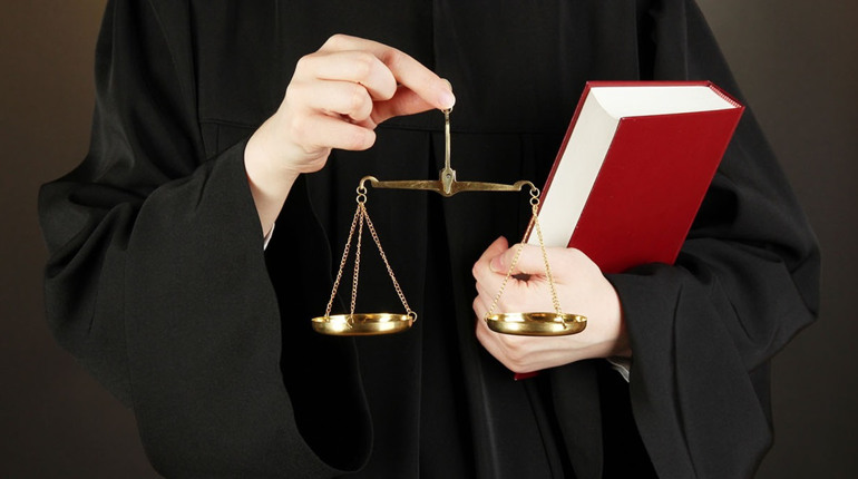 Відкати з підрядників: начальницю управління Чорноморської міськради судитимуть за корупцію