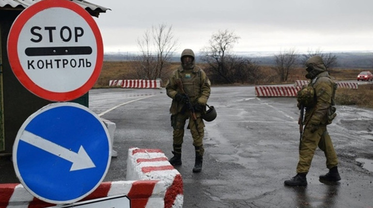 На одному з блокпостів прикордонники відкрили вогонь по автомобілю. Деталі інциденту