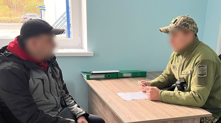 Житель Полтавщини хотів виїхати до Румунії за підробним пенсійним посвідченням