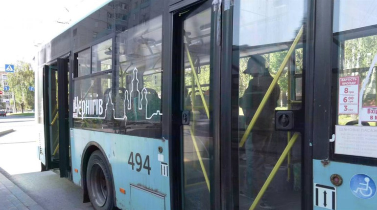 ДТП у Чернігові. Тролейбус насмерть збив пішохода