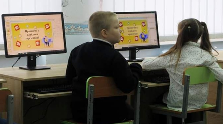 У ліцеї № 12 з’явився сучасний комп’ютерний клас: ФОТО