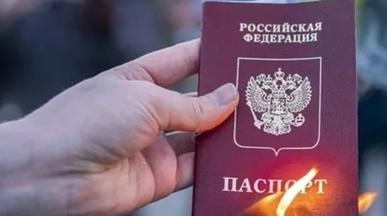 Примусова паспортизація триває. Мелітопольцям погрожують виселенням після нового року