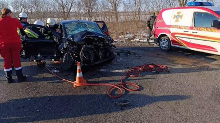 У Запорізькому районі сталася ДТП, внаслідок якої загинули дві людини