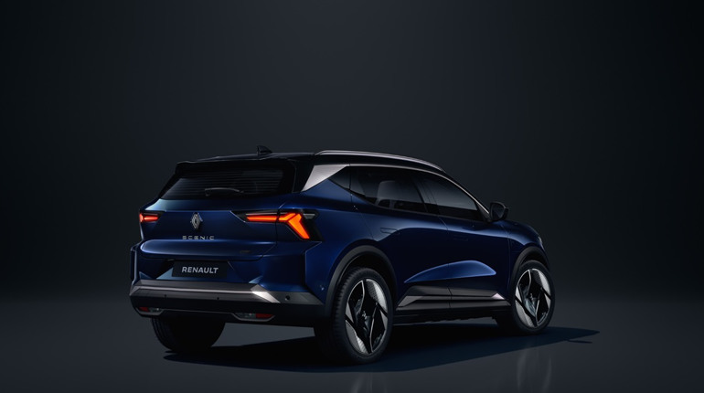 Від онлайн-екрана до автосалону: віртуальне турне сайтом Renault