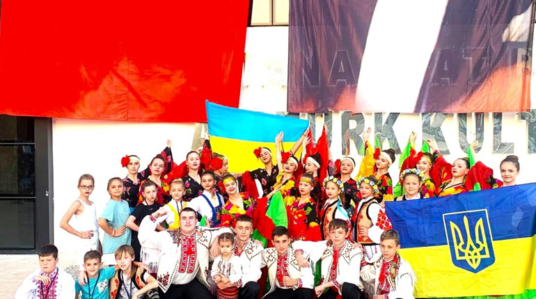 Як долинська “Веселка” представляла Україну на фестивалі в Туреччині