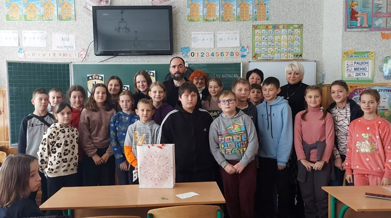 Учні Фастівського ліцею №5 зустрілися із захисником Маріуполя Віталієм Сидоренком