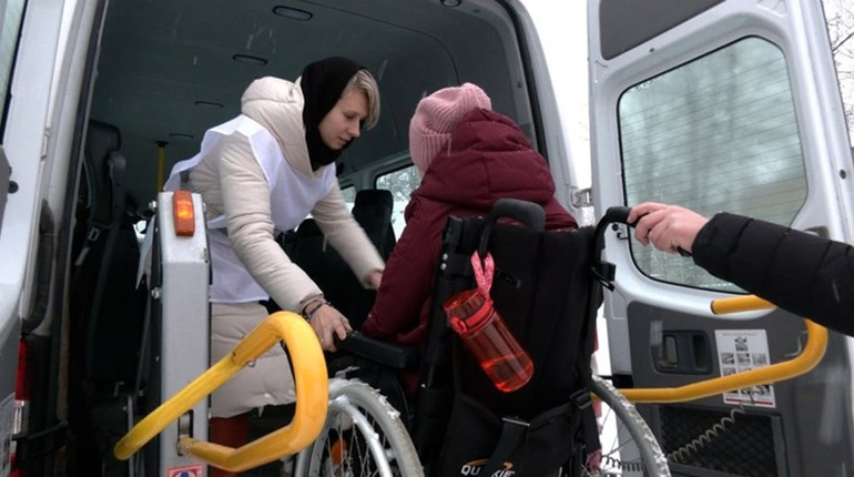 У Ніжині запрацювало соціальне таксі: авто за 15 тисяч євро подарували благодійники