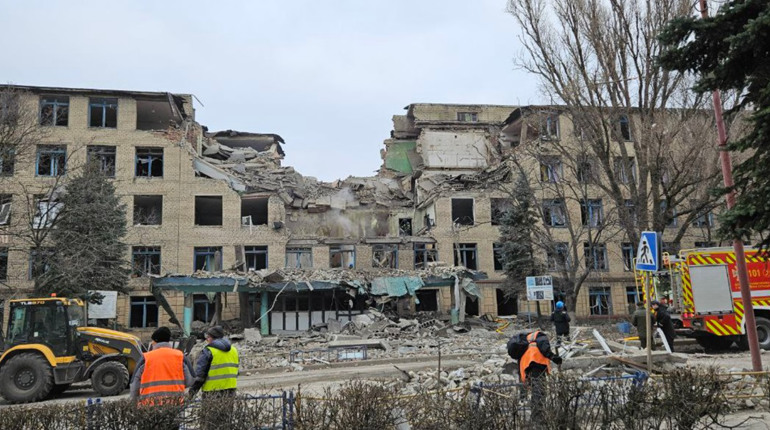 У Селидовому вночі було атаковано центр міста. Є чисельні руйнування, жертв немає