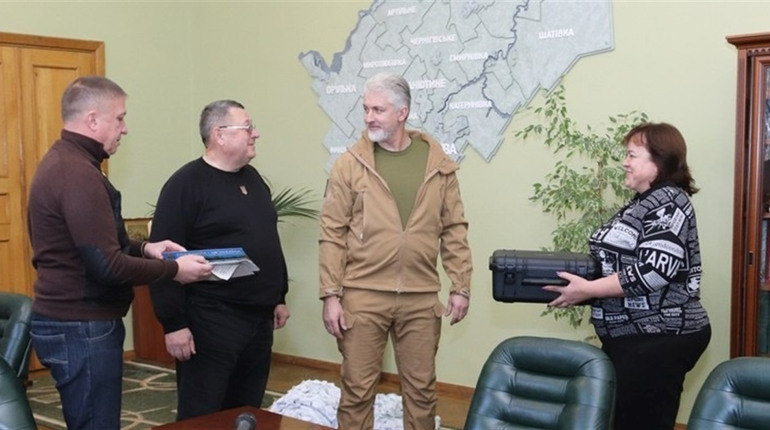 Квадрокоптер з нічним баченням. Кому Лозівська громада подарувала дрон