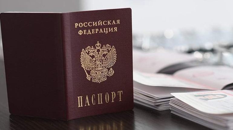 У Мелітополі окупаційна влада планує завершити до 1 січня процедуру паспортизації