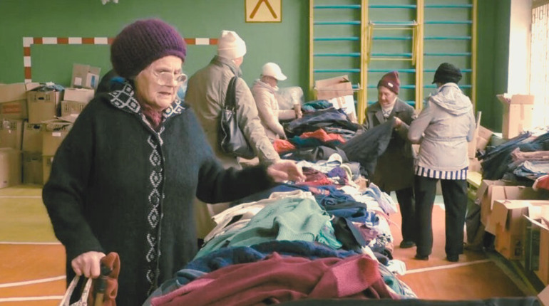Речі, іграшки, медичні ліжка та засоби реабілітації: у Нікополь прибула допомога з Леверкузена