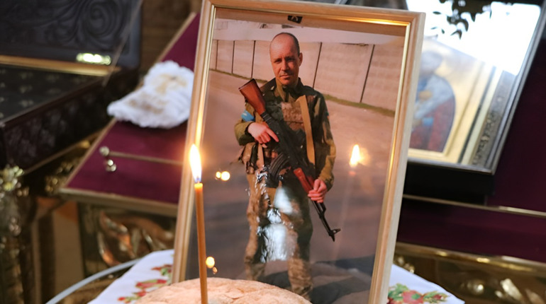 У Нікополі простилися із військовослужбовцем Андрієм Жуковим