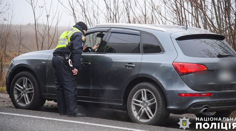 Ділянку від Маяк до "Двох стовпів" відпрацьовують поліцейські: збільшилась аварійність