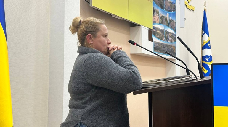 "Кому ми нахезали в борщ?": жителька Южного виступила на сесії міськради (ФОТО)