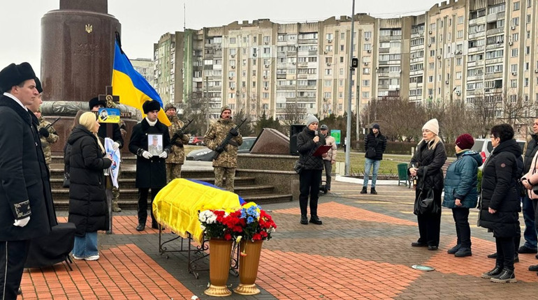 Южненці попрощалися з героєм-земляком Віталієм Горбачьовим (ФОТО)