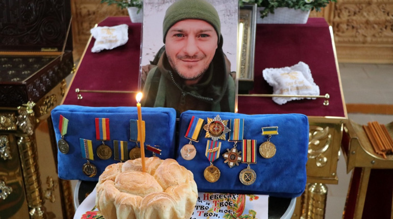 У Нікополі простилися із полеглим захисником України Станіславом Сирицею