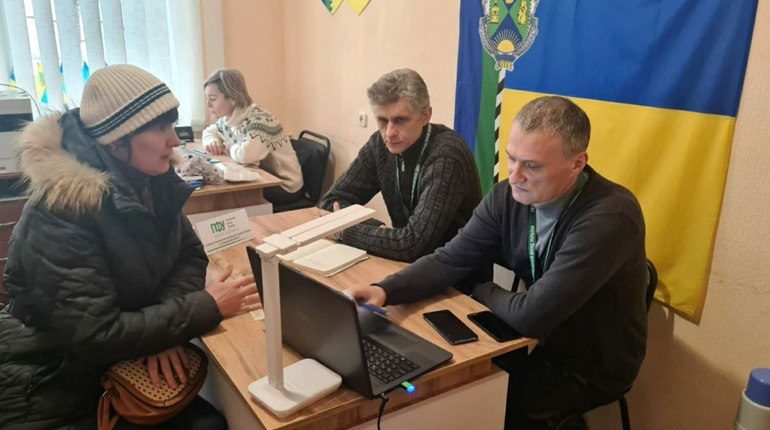 19 грудня переселенців з Луганщини консультуватиме Пенсійний фонд. Куди приходити