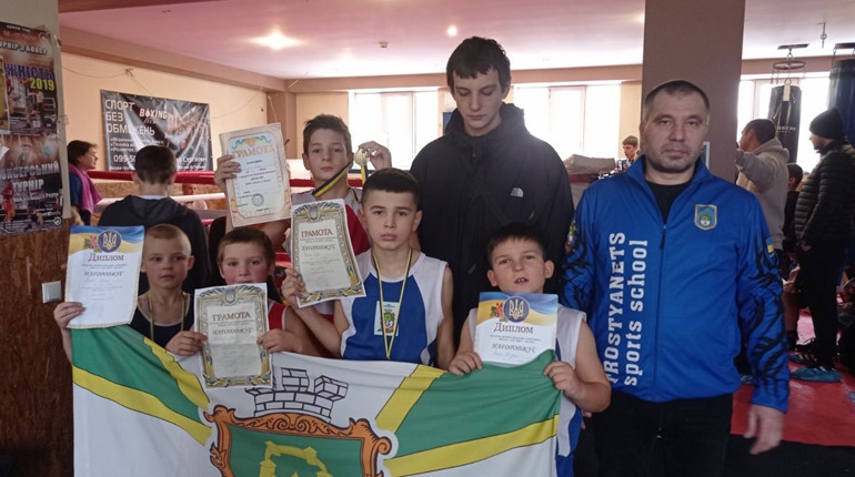 Тростянецькі боксери взяли участь в чемпіонаті та привезли з Сум п'ять медалей