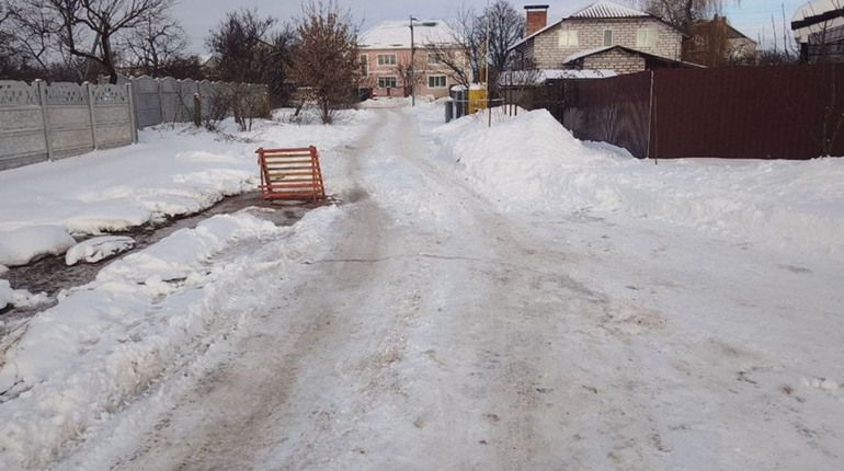 Ведуться ремонтні роботи на водоводах на деяких вулицях в Чернігові. Коли відновлять водопостачання