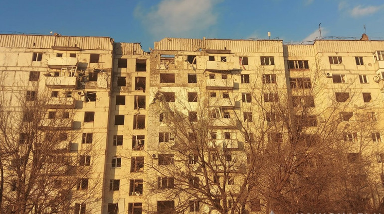 Авіаційний снаряд зруйнував частину багатоповерхівки в Оріхові
