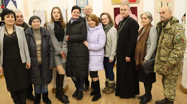 У Фастівському музеї триває виставка «Різдвяне мереживо»: фастівчан запрошують на гостину