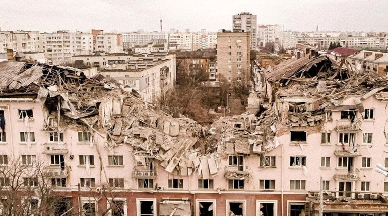 У Чернігові розпочинають демонтаж будівлі готелю "Україна". У чому причина
