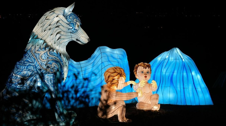 У Києві в парку "Співоче" відкрився фестиваль ліхтарів "Lights & Dreams"