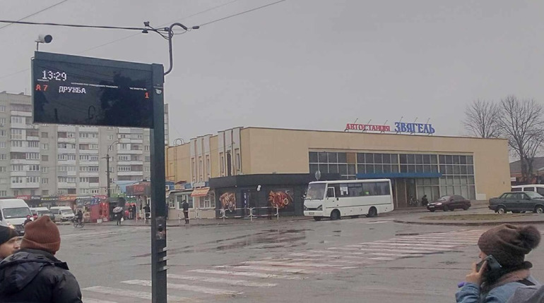 Звягель: встановили перше електронне табло для громадського транспорту