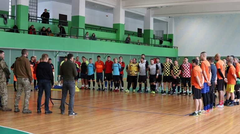 Відкритий різдвяний кубок з футзалу провели у Лозовій