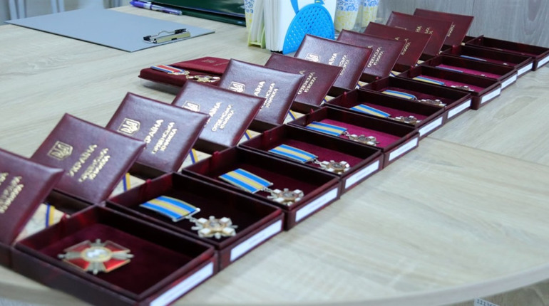Нагородами відзначили лозівчан, що віддали своє життя захищаючи Україну