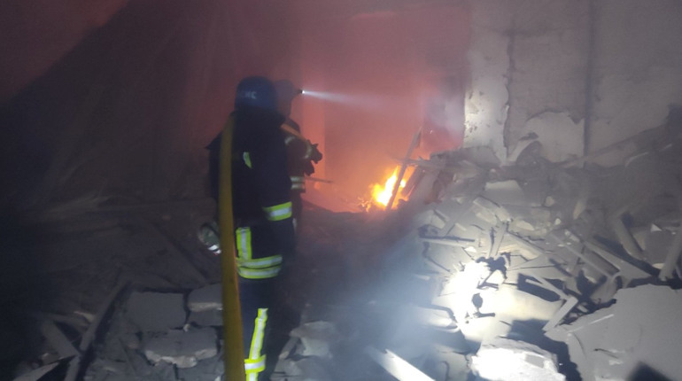Рятувальники в Торецьку ліквідували пожежу житлового будинку, яка виникла через ворожий обстріл
