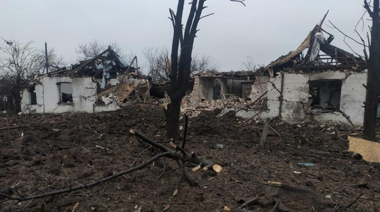 Обстріл Покровського району 6 січня: 11 загиблих, зокрема 5 дітей. Рятувальна операція триває