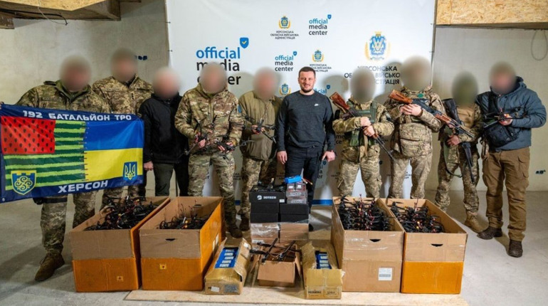 Нижньосірогозька і ще чотири громади Херсонщини придбали для тероборонівців FPV-дрони