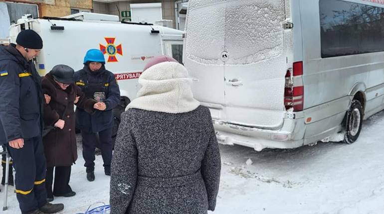 Задля збереження свого життя необхідно евакуюватися. Безоплатно виїхати з Торецька можна 19 січня