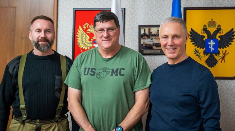 Генічеськ незаконно відвідав американець з антиукраїнською позицією Скотт Ріттер