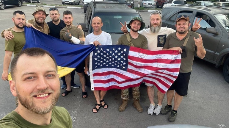 Волонтер Роман Моток: спільна допомога, яку надаємо разом з благодійниками, працює на Перемогу