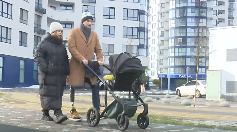 Акробат на протезі. У Попасній потрапив під обстріл, втратив ногу, але не здався