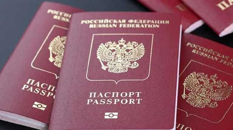 У Генічеську обмежили видачу закордонних паспортів чоловікам призовного віку